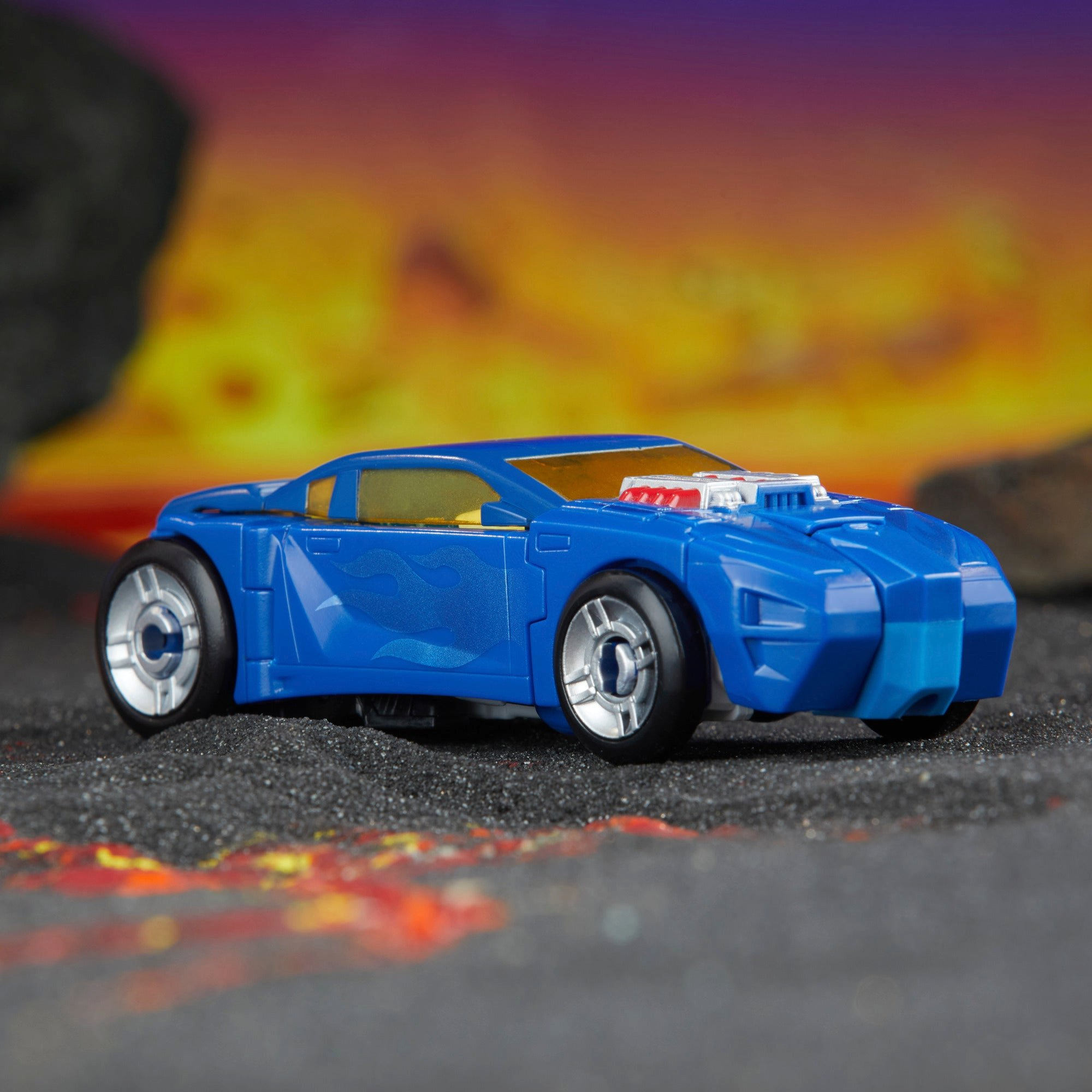 Transformers Legacy United Deluxe Class Robots in Disguise 2001 Universe Autobot Side Burn